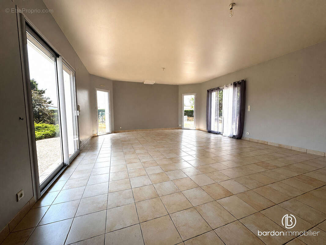 Maison 7 pièces -146m² - Quartier agréable de Sallertaine - photo 2