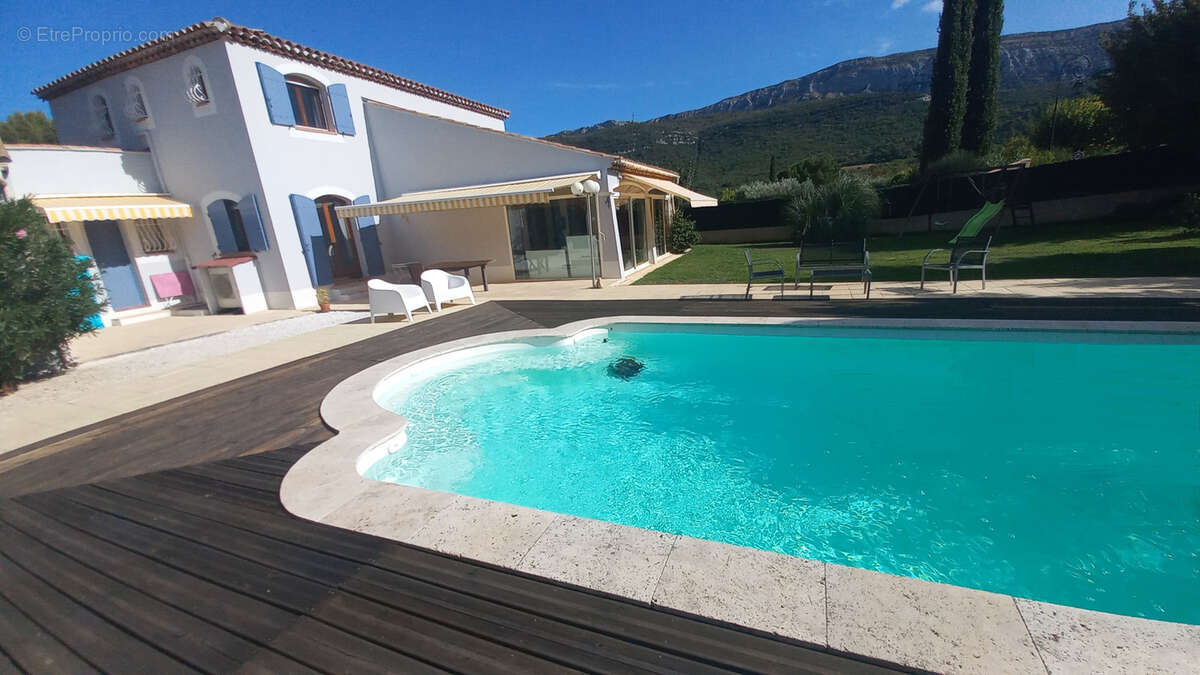 Maison à NANS-LES-PINS