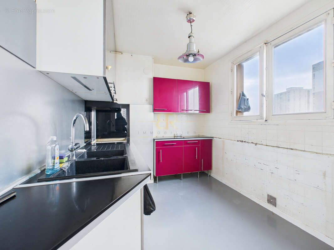 Appartement à AUBERVILLIERS