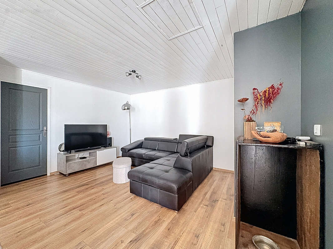 Prades de Salars. Maison contemporaine de plein pied avec jardin. - photo 7