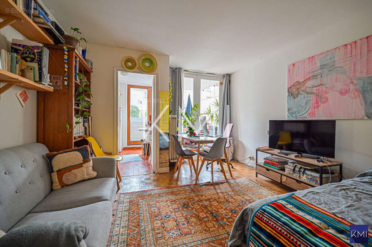 Appartement à PARIS-20E