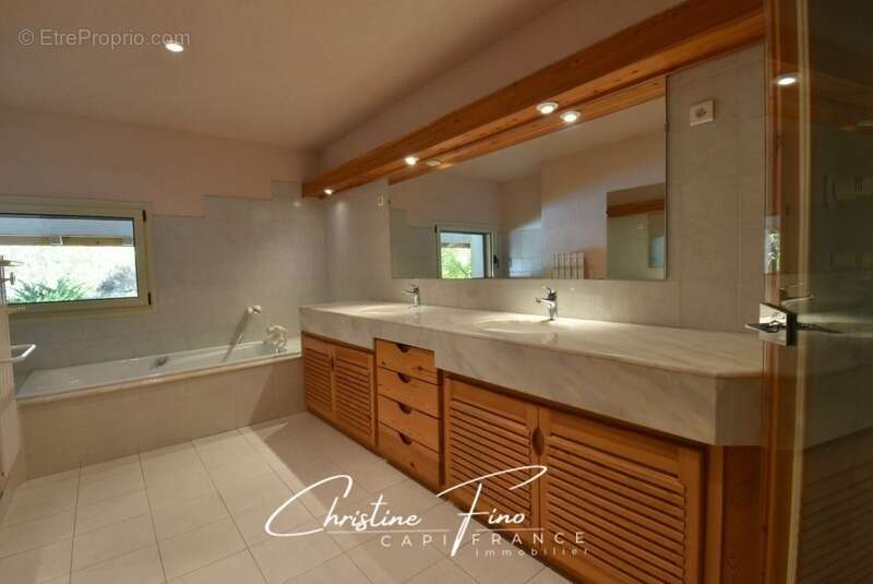 Maison à LA SALLE-LES-ALPES