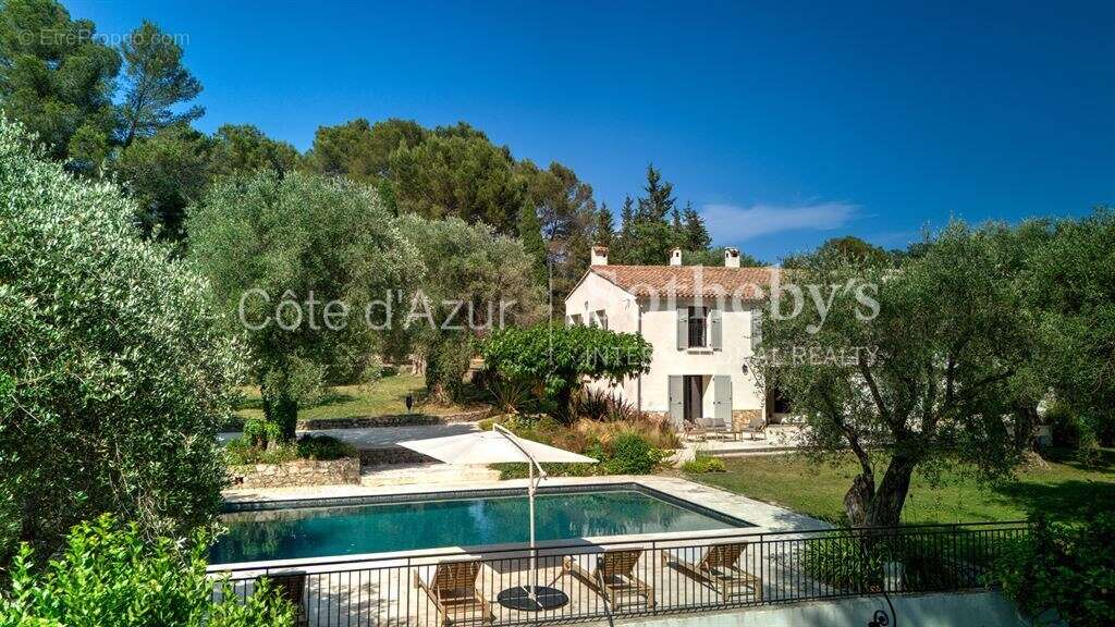 Maison à MOUGINS
