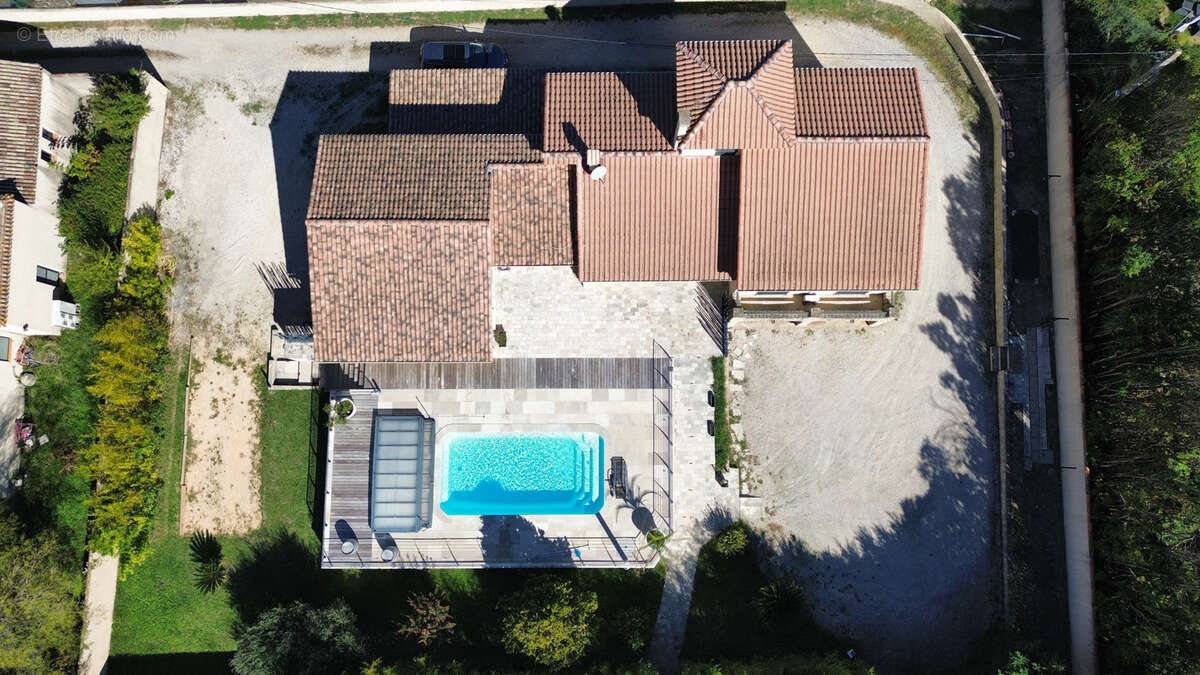 Maison à RIBAUTE-LES-TAVERNES