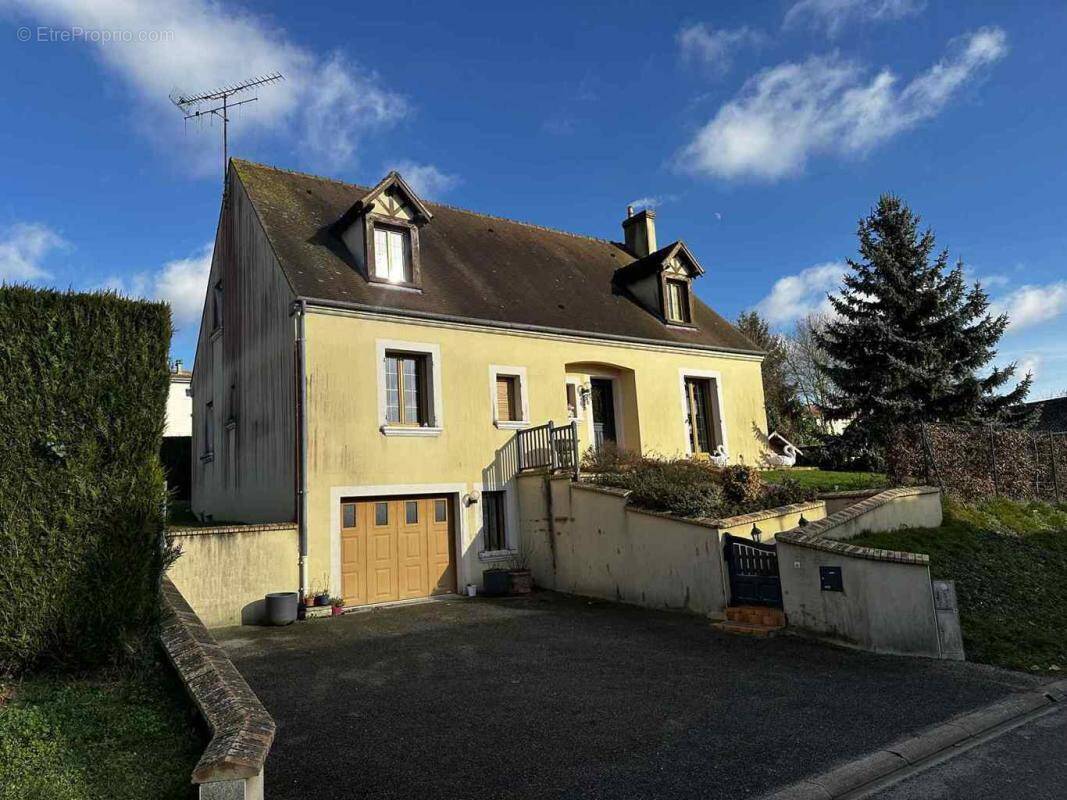 Maison à LE GUE-DE-LA-CHAINE