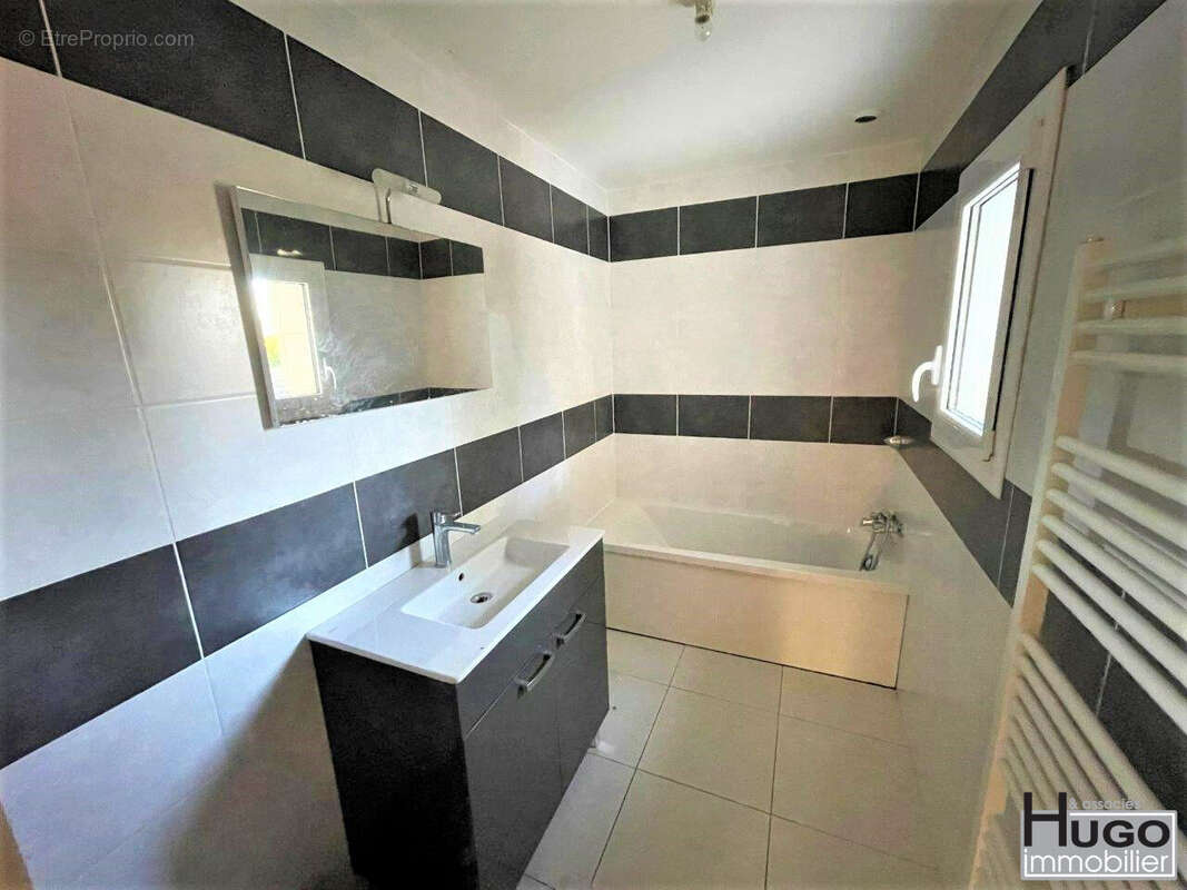 Appartement à CAMBLANES-ET-MEYNAC