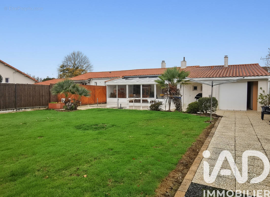 Photo 1 - Maison à LE FUILET