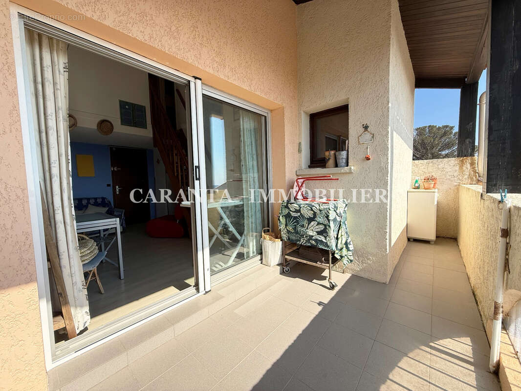 Appartement à ROQUEBRUNE-SUR-ARGENS