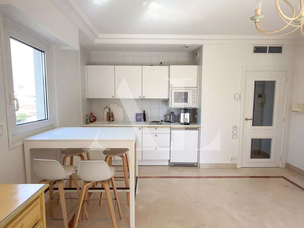 Appartement à VALLAURIS