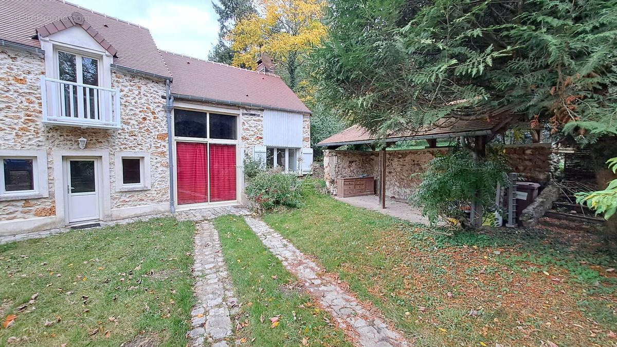 Maison à SAINT-FORGET