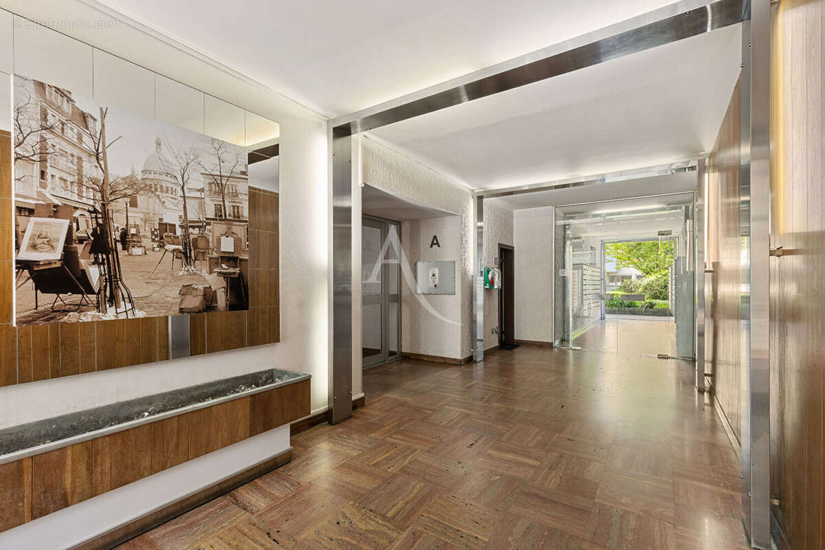 Appartement à PARIS-18E