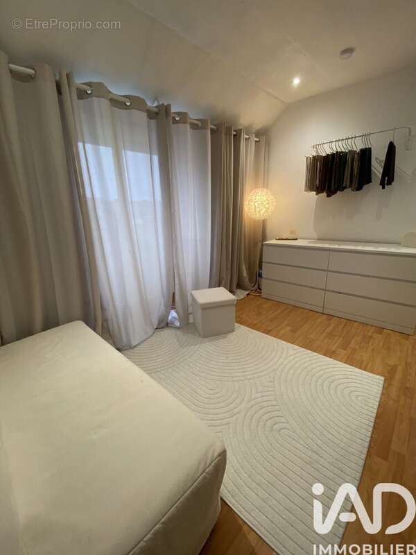 Maison 93 m² à Roubaix  - photo 6