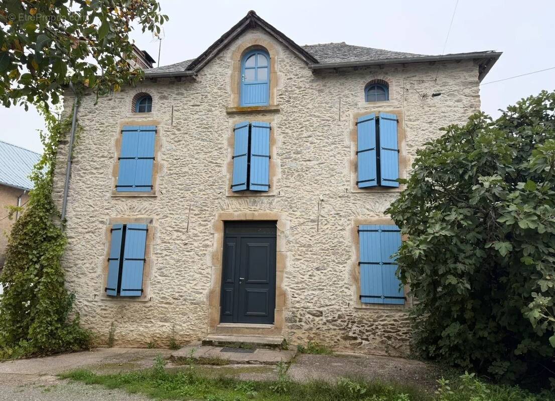 Maison à TAURIAC-DE-NAUCELLE
