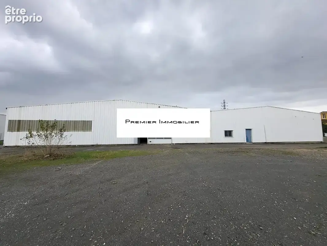 Commerce 2 300 m² à vendre à Villefranche-Sur-Saone (69400) - photo 2