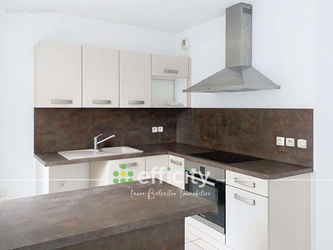 Appartement à BRIE-COMTE-ROBERT