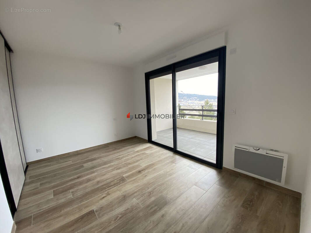 Appartement 97 m² à Les Angles  - photo 9