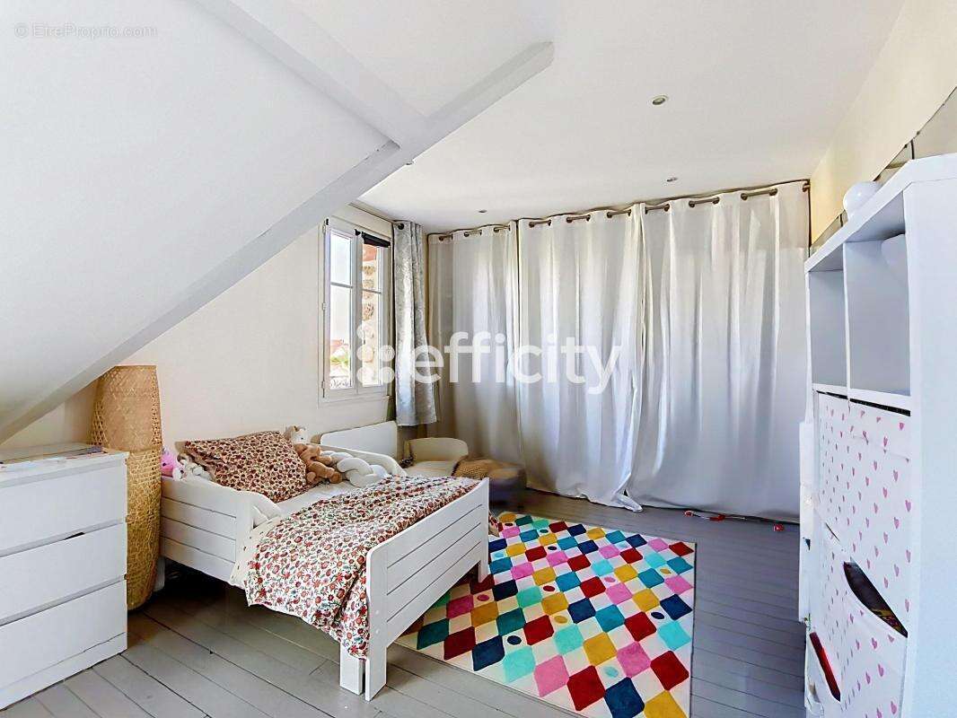 Maison 160 m² à Sannois  - photo 18