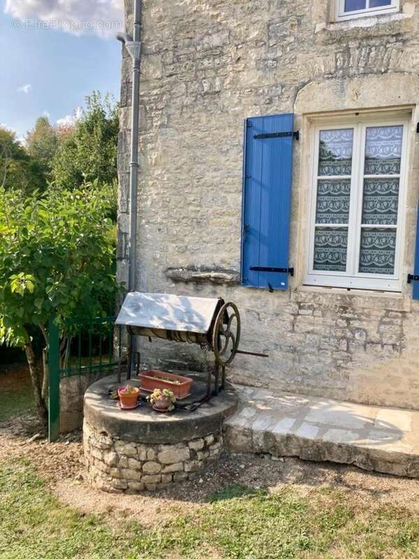 Maison 90 m² à Longre  - photo 3