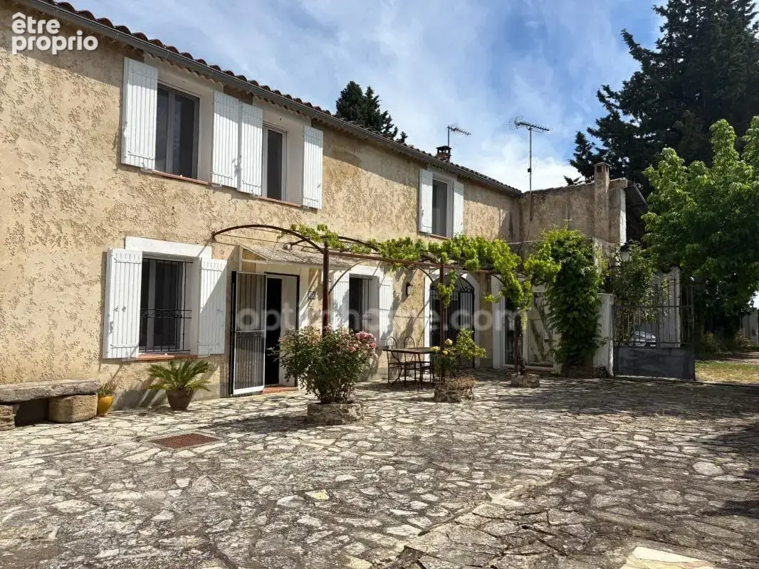 Photo Maison à Orange au prix de 549 000€