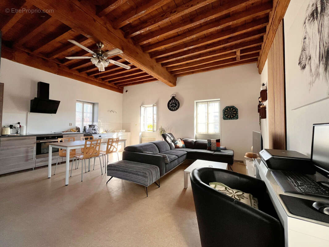 Appartement à JASSANS-RIOTTIER