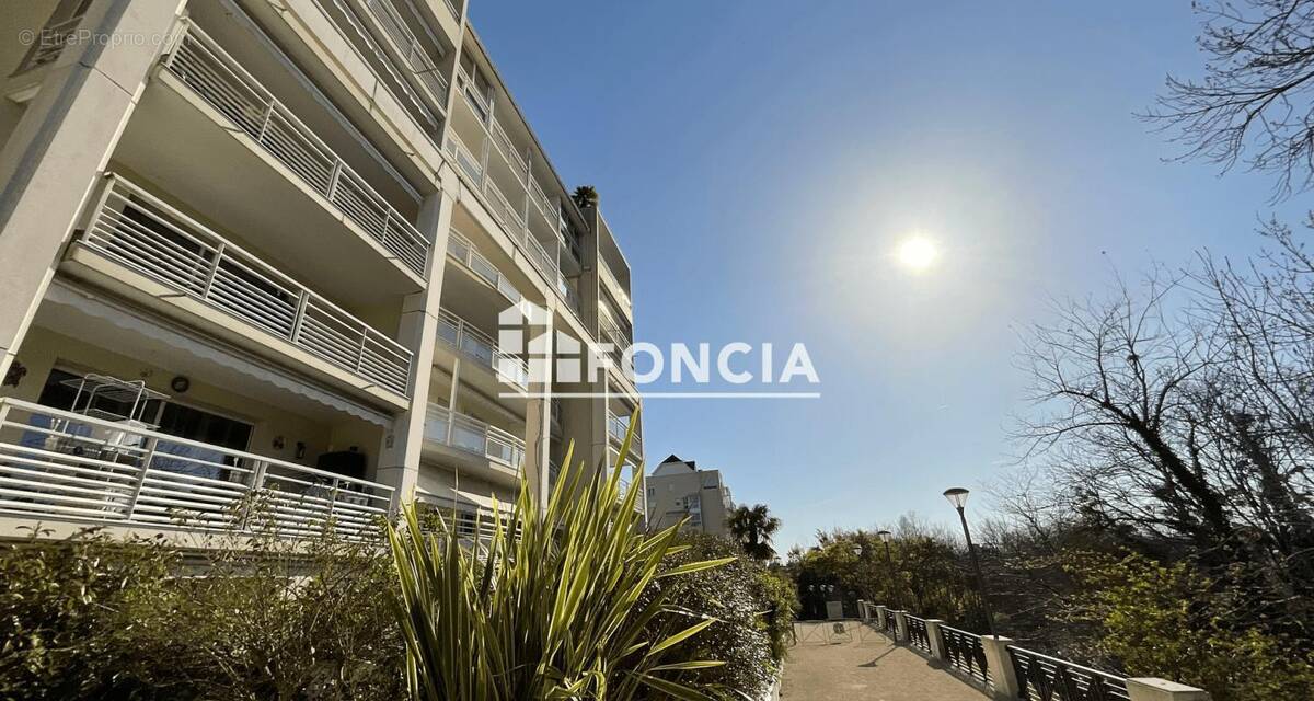 Appartement à BILLERE