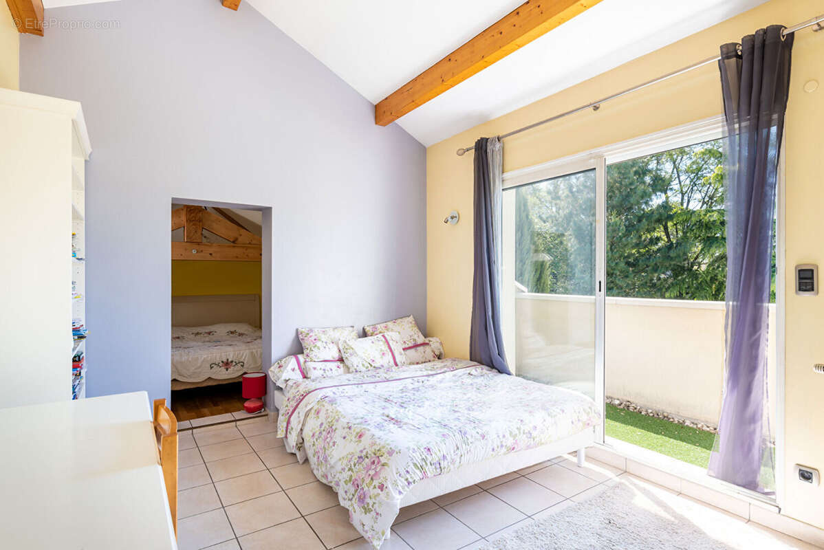 Maison à SAINT-BONNET-DE-MURE