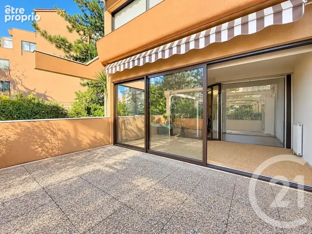 Appartement 4 pièces 84 m² à vendre à Lyon-7e (69007) - photo 2