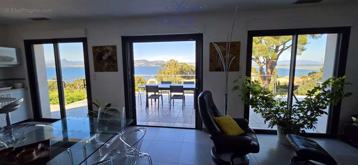 Maison à HYERES