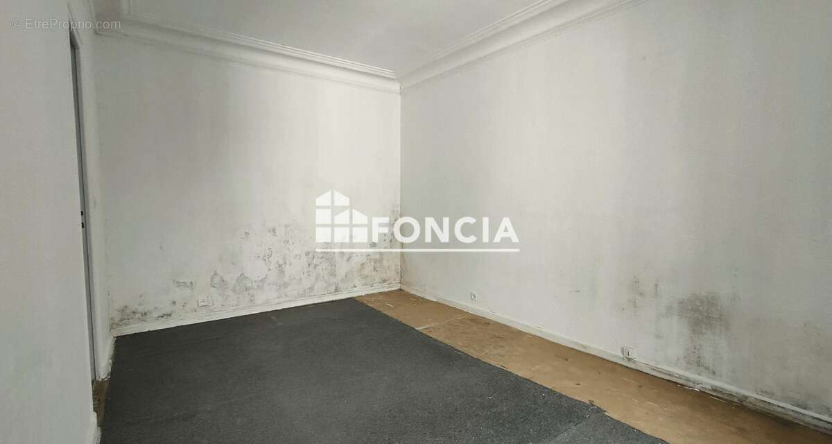 2 pièces avec potentiel, dans un bel immeuble ancien ! - photo 5