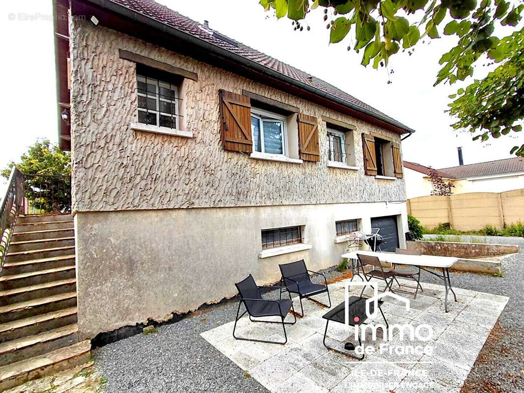 Maison à VER-LES-CHARTRES