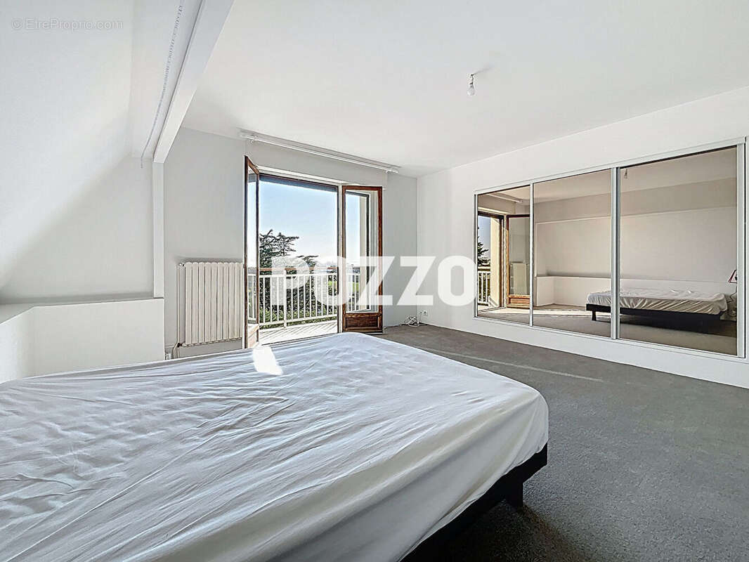 Maison Granville 9 pièce(s) 260 m2 - VUE MER - PISCINE - 7 CHAMBRES - MANDAT CLE - photo 8