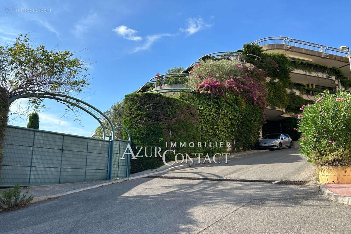 Appartement à MOUGINS