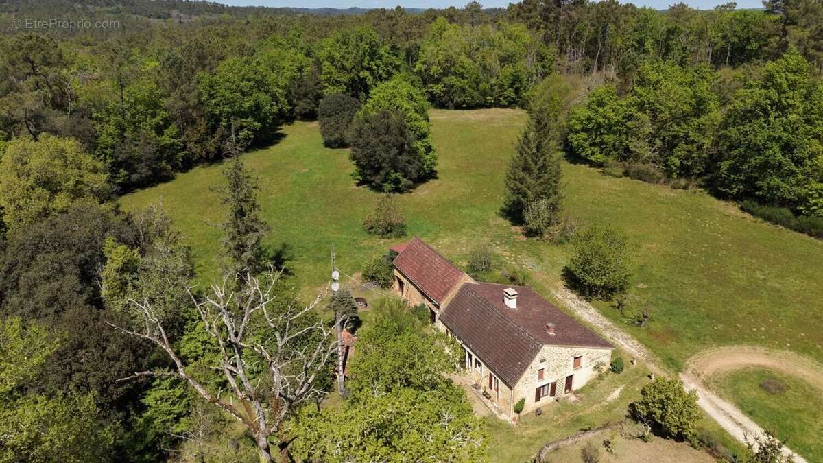 Maison à GOURDON