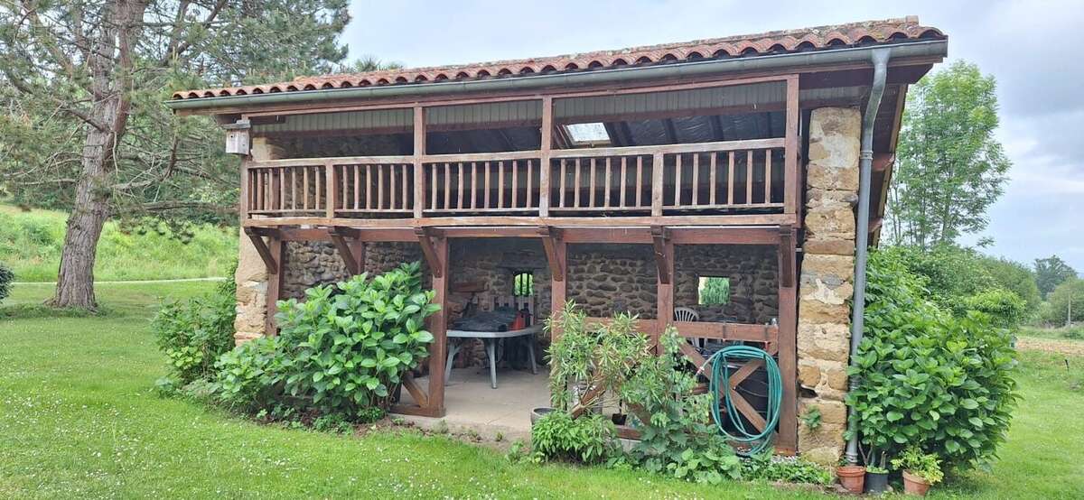 Maison à TRIE-SUR-BAISE