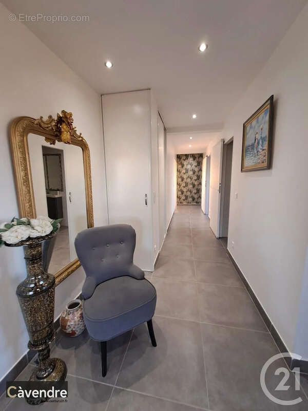 Appartement 101 m² à Avignon  - photo 5