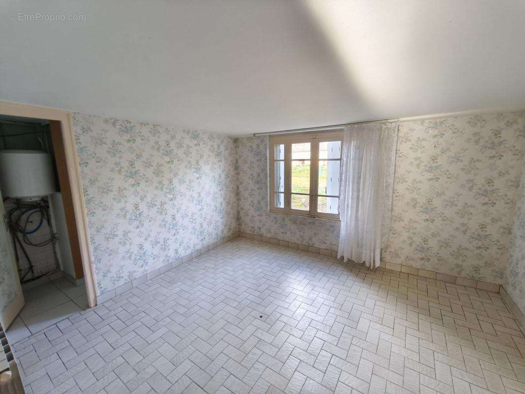 Maison à LES CHAMPS-GERAUX