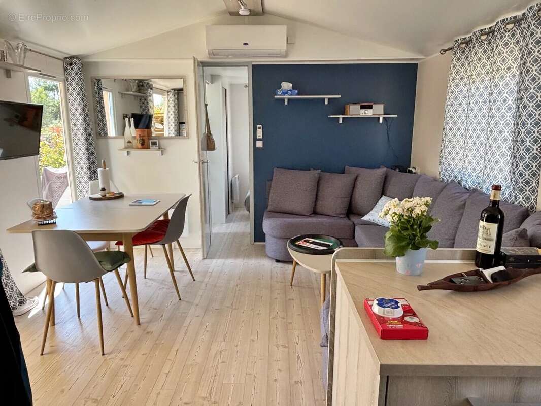 Maison à ROQUEBRUNE-SUR-ARGENS