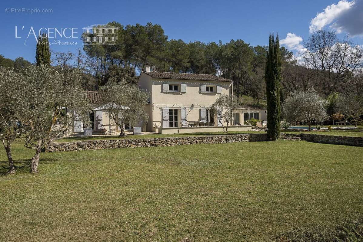 Maison à PEYROLLES-EN-PROVENCE