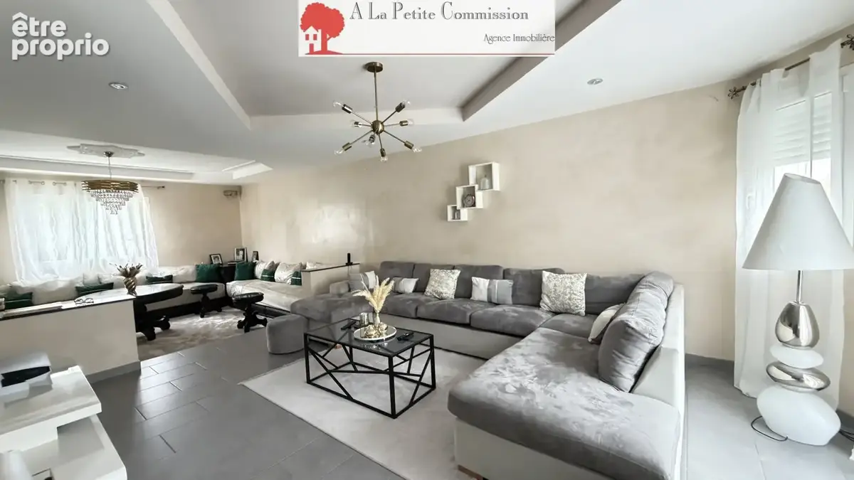 À vendre à barjouville   maison familiale avec 4 chambres ! - photo 1