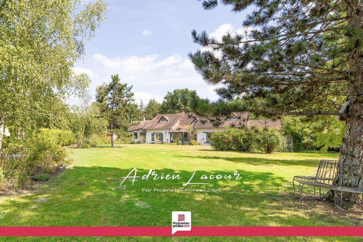 Maison à LASSAY-SUR-CROISNE