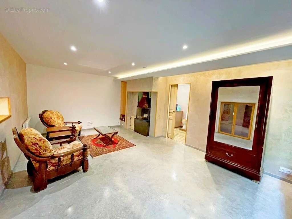 Maison à SAINT-BRISSON