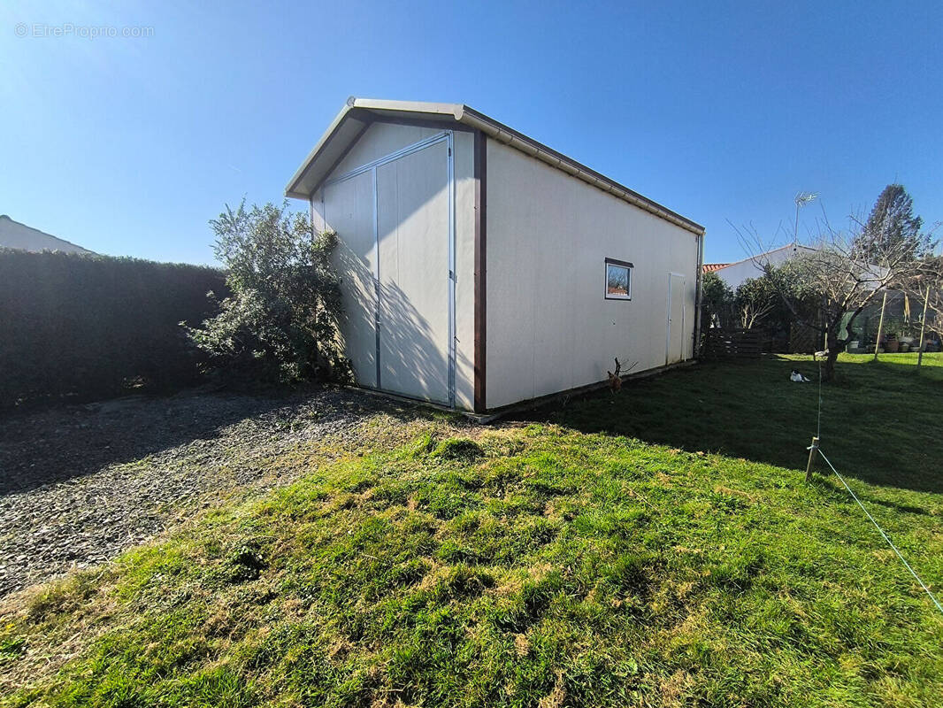 Parking à COMMEQUIERS