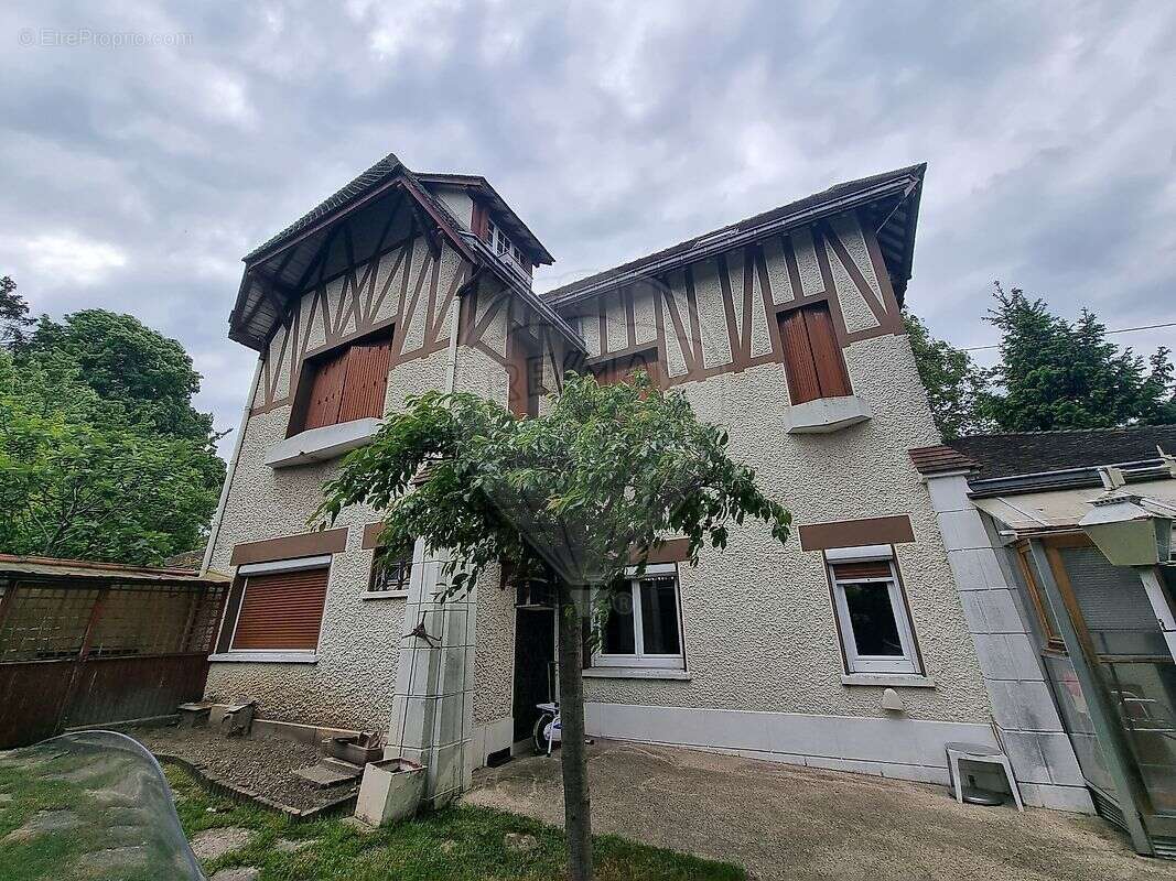 Maison à SUCY-EN-BRIE