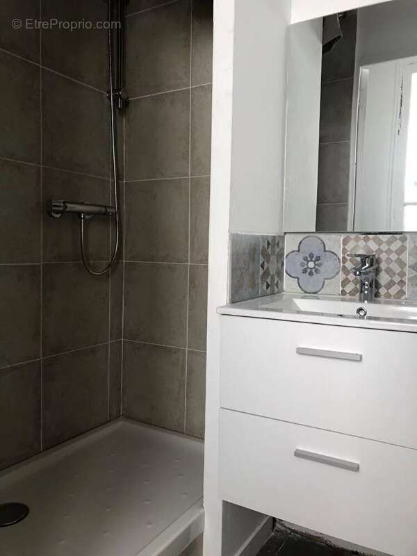 Appartement à MARSEILLE-6E