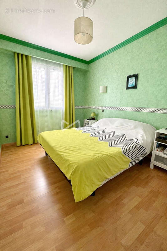 Maison à SAINT-ETIENNE-DE-TULMONT