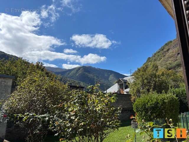 LUCHON Appartement T3 rénové en duplex avec jardinet privatif - photo 3