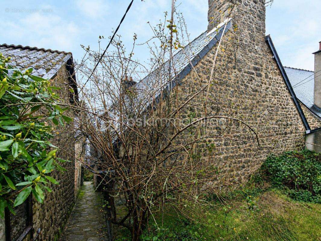 Maison à LA PELLERINE