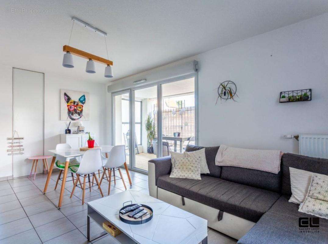Appartement à RILLIEUX-LA-PAPE