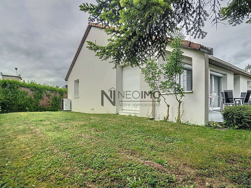 Maison à NEUFCHATEAU