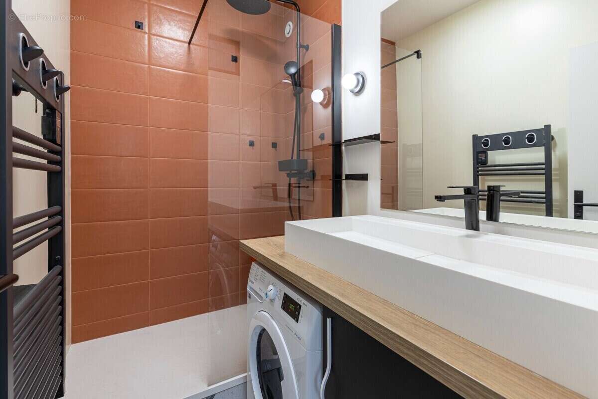 Appartement à PARIS-10E